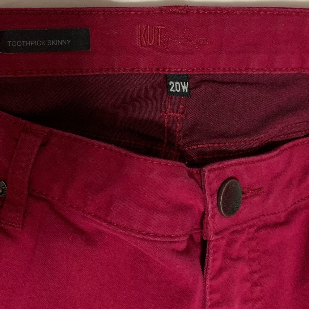 KUT from the cloth dark pink skinny jeans